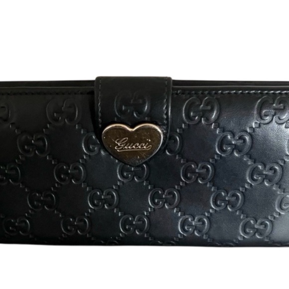 Gucci Emily horsebit bag bundle comes with heart long wallet, box not included. - Picture 5 of 12